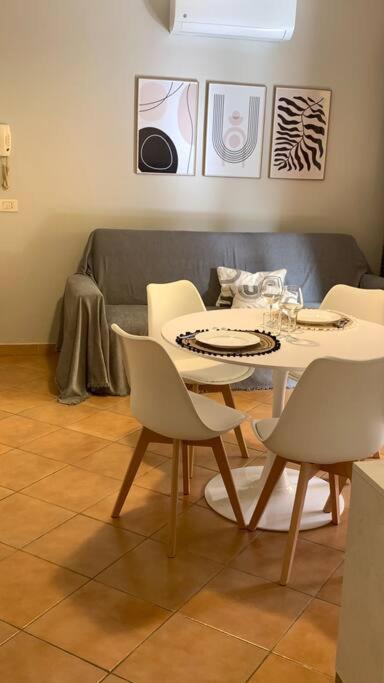 Nest House - Esclusivo Appartamento Marina Di Olbia- Mater Olbia - Beaches - Close To The Airport - Private Parking- Full Comforts - Eksteriør bilde
