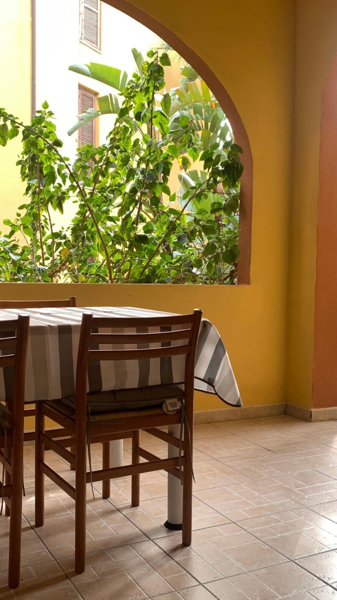 Nest House - Esclusivo Appartamento Marina Di Olbia- Mater Olbia - Beaches - Close To The Airport - Private Parking- Full Comforts - Eksteriør bilde