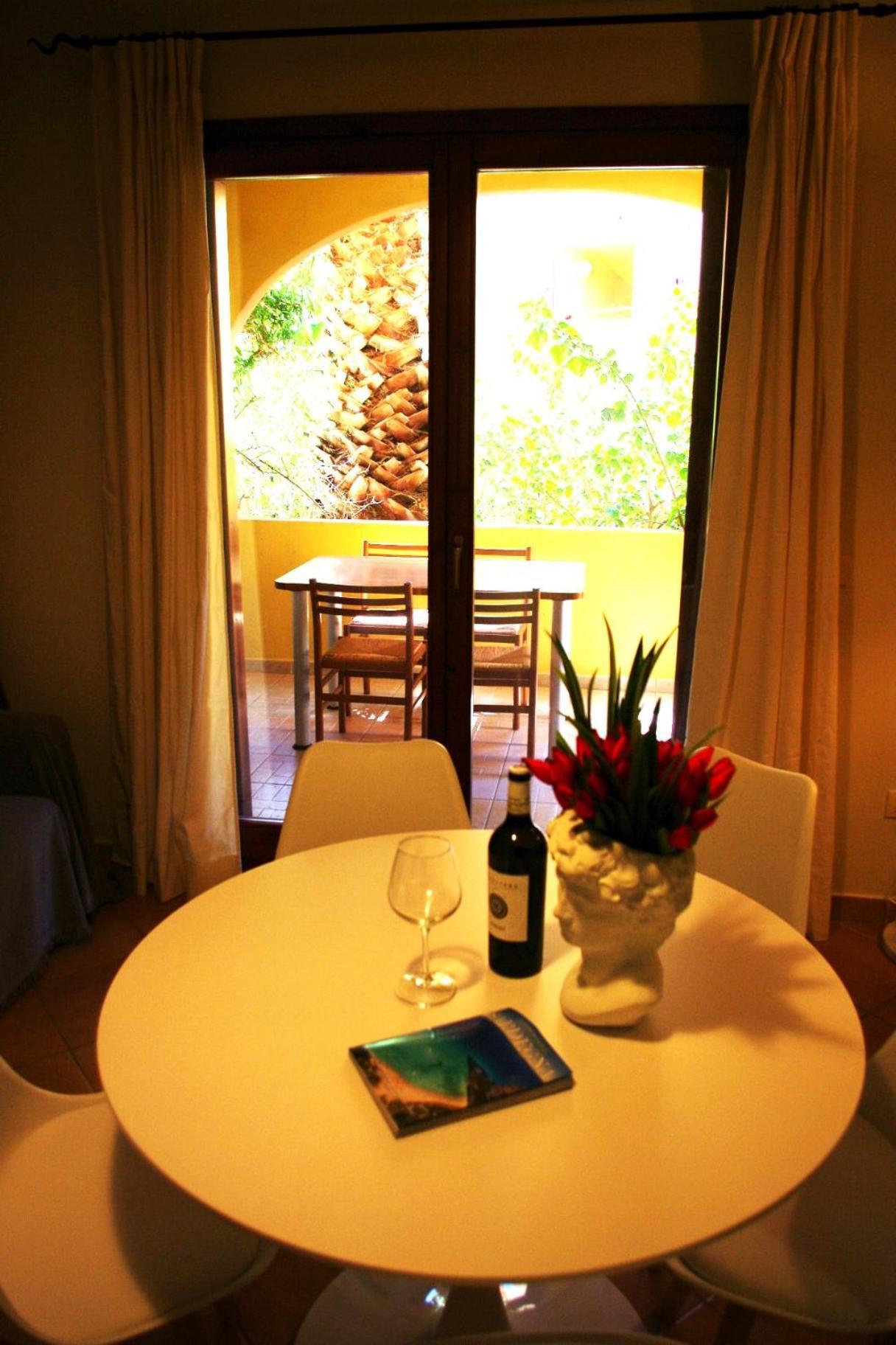 Nest House - Esclusivo Appartamento Marina Di Olbia- Mater Olbia - Beaches - Close To The Airport - Private Parking- Full Comforts - Eksteriør bilde